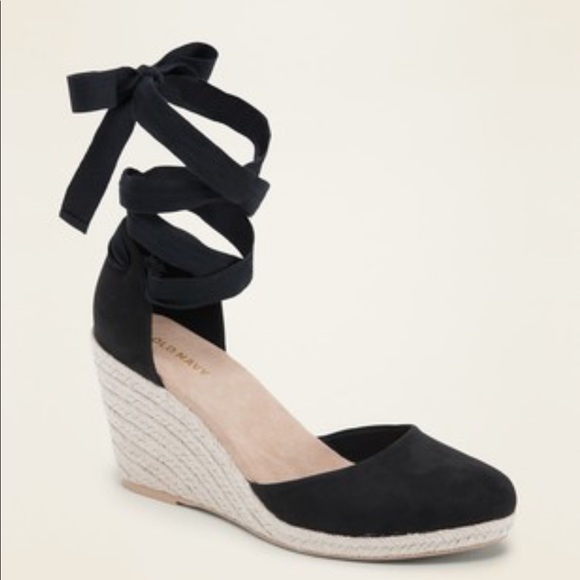 Old Navy Shoes - Old Navy Wedge Sandals🌹Brand New